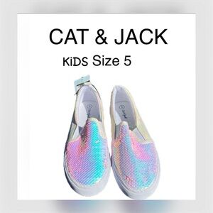 Kids NWT Cat and Jack sequenced iridescent kids slip on tennis shoes Size 5.